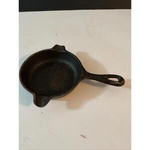 Vintage Wagner Ware Mini Frying Pan, No. 1050 F Ashtray
